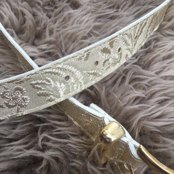 Vintage faux leather floral gold belt - size M/L - Picture 6 of 8